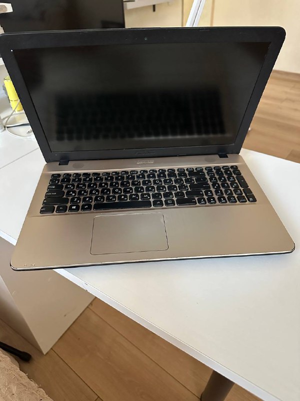 Ноутбук Asus на запчасти или ремонт
