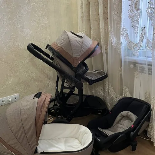 Детская коляска 3 в 1