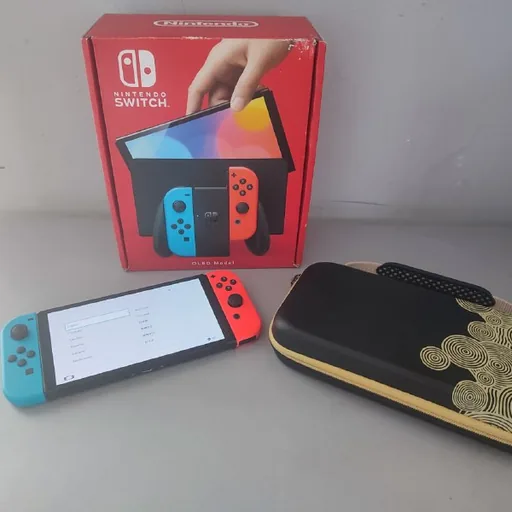 Nintendo Switch OLED, чехол