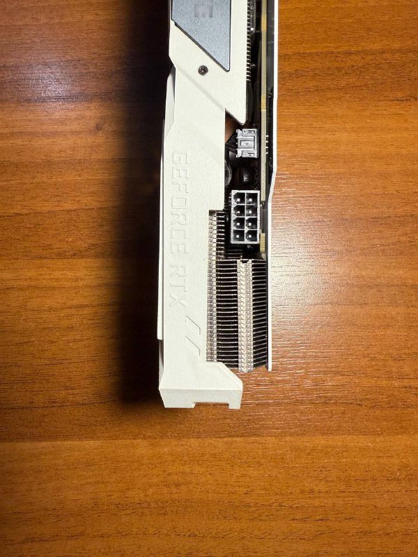 Видеокарты Gigabyte RTX 3060 12GB и 2060 Super 8GB 2