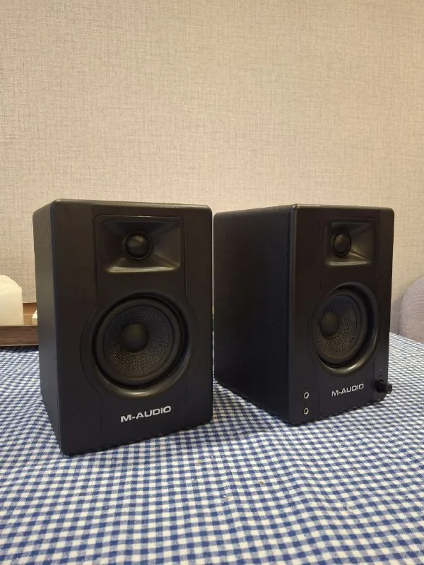 Колонки M-Audio BX3 1
