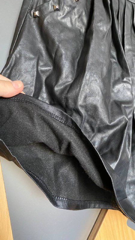 Юбка из искусственной кожи 2