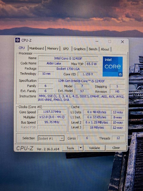 Компьютер, клавиатура Trust GXT833, внешняя звуковая карта Ugreen 6