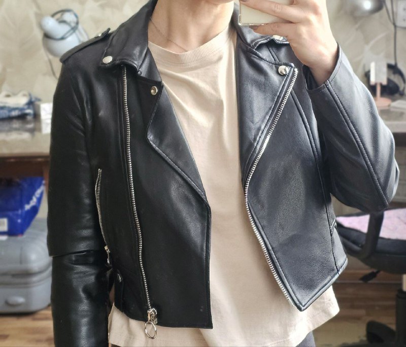 куртка из кожзама bershka XS S в хорошем состоянии