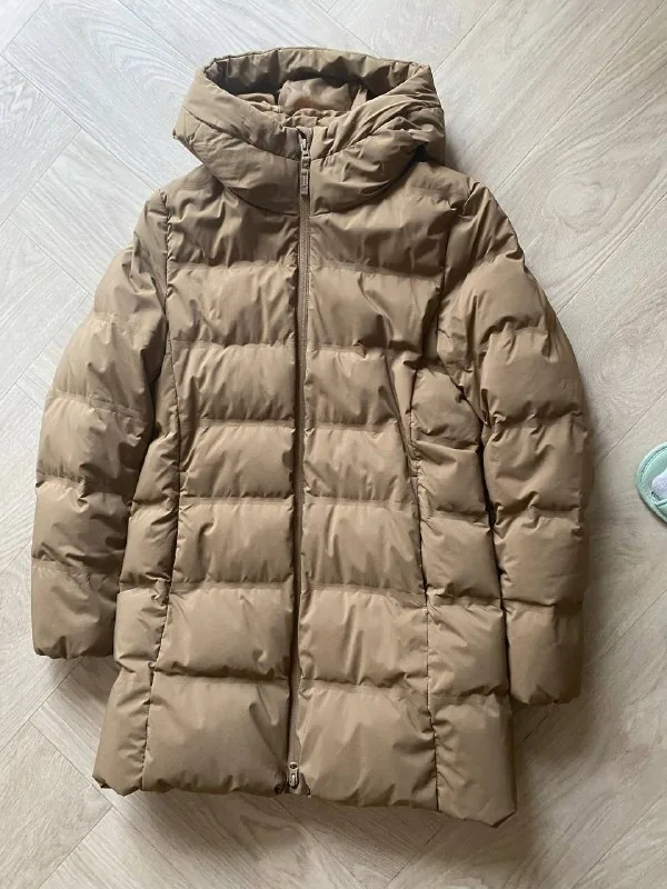 Женский пуховик Uniqlo, джинсы Mavi, худи, сумка Coccinelle 1
