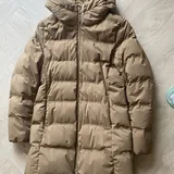 Женский пуховик Uniqlo, джинсы Mavi, худи, сумка Coccinelle 1