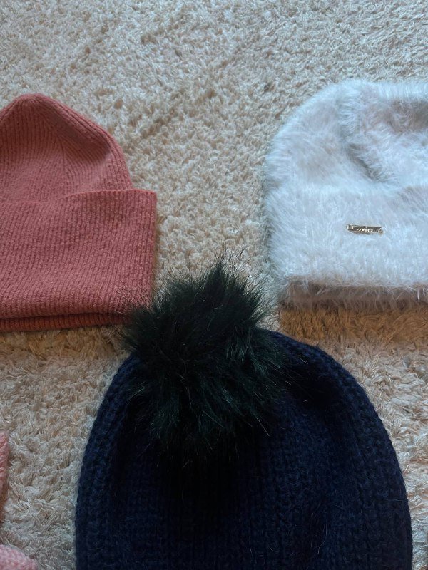 Жилет искусственный, шапки и митенки 3