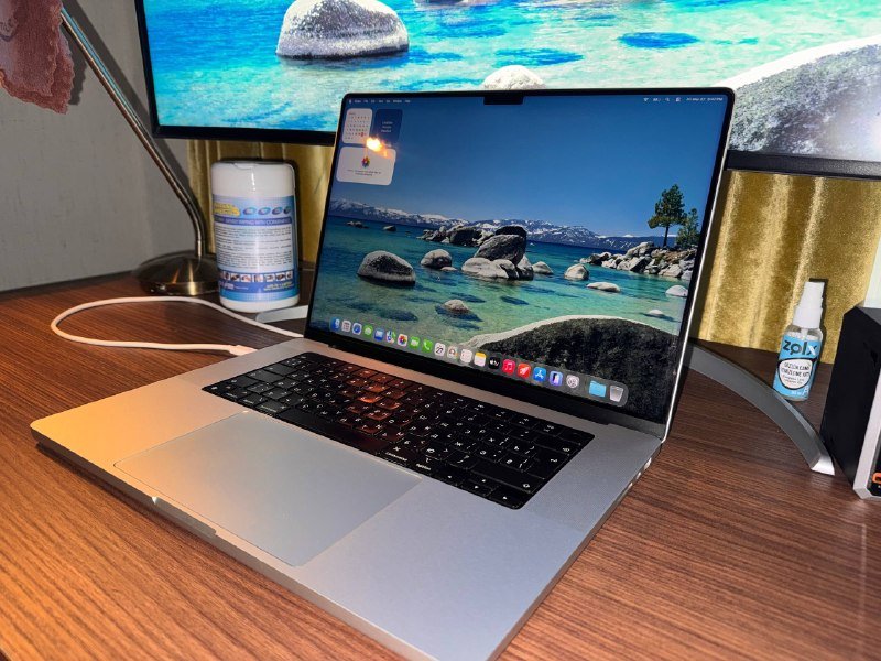 MacBook Pro 16” M1 Pro 16GB RAM 7