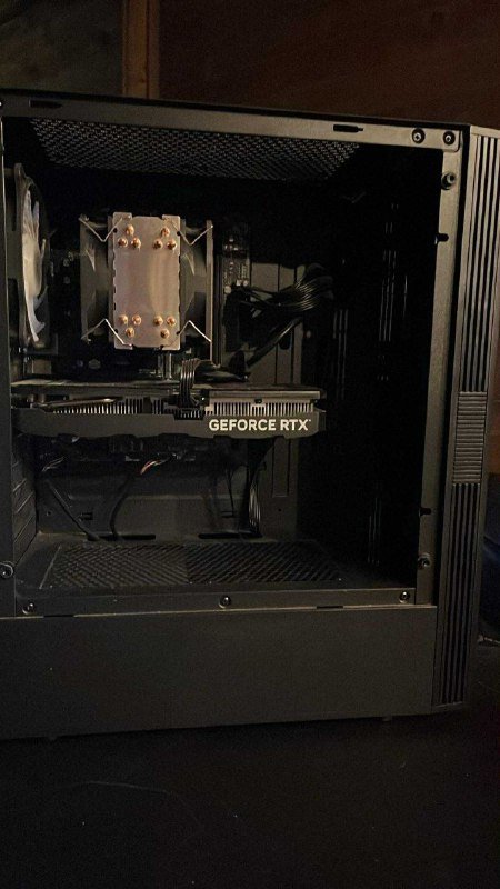 i5 14400f, Rtx 4060, 16GB RAM, 512GB SSD, monitor, chair, gaming table, stream camera 5