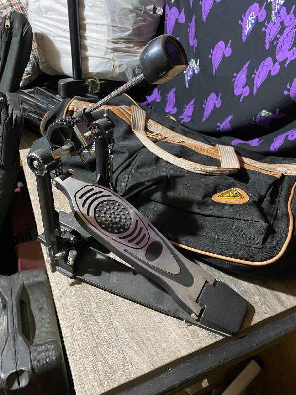 Тарелка Sabian Ride, малый барабан Pearl, педаль для бочки 8