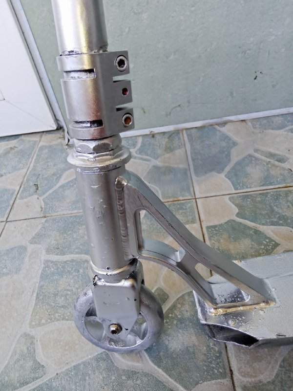 Трюковой самокат после покраски 4