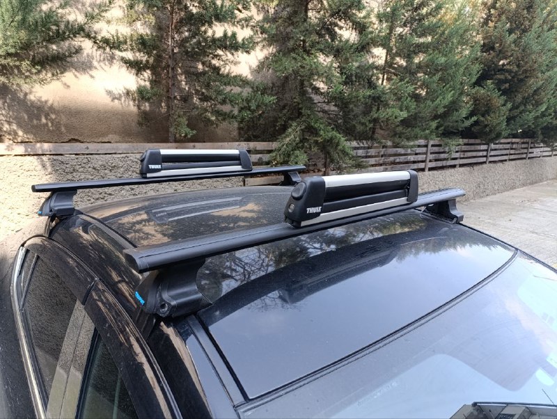 Багажник TROPHY и крепления для лыж/сноубордов THULE 726