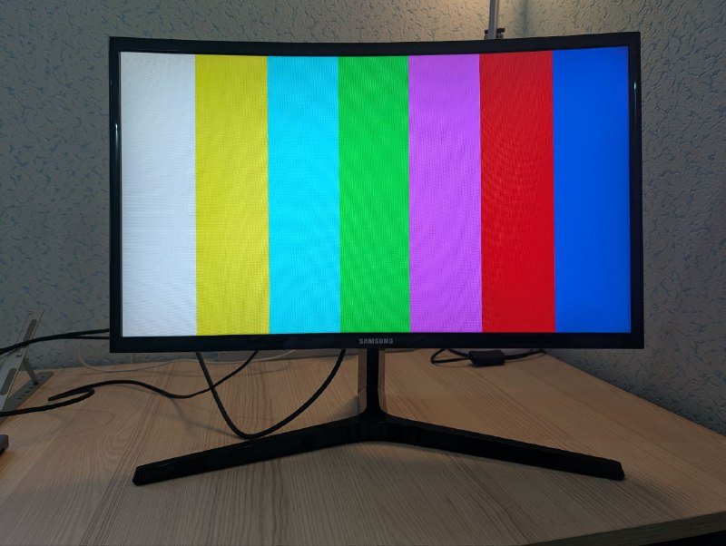 Монитор Samsung C24RG50FQ1