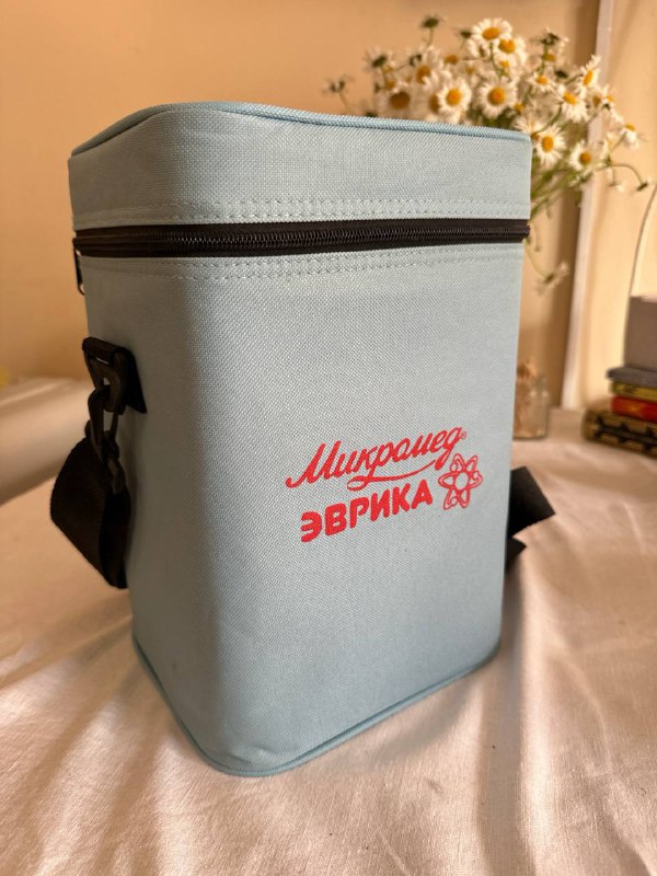Микроскоп Микромед Эврика и набор стекол