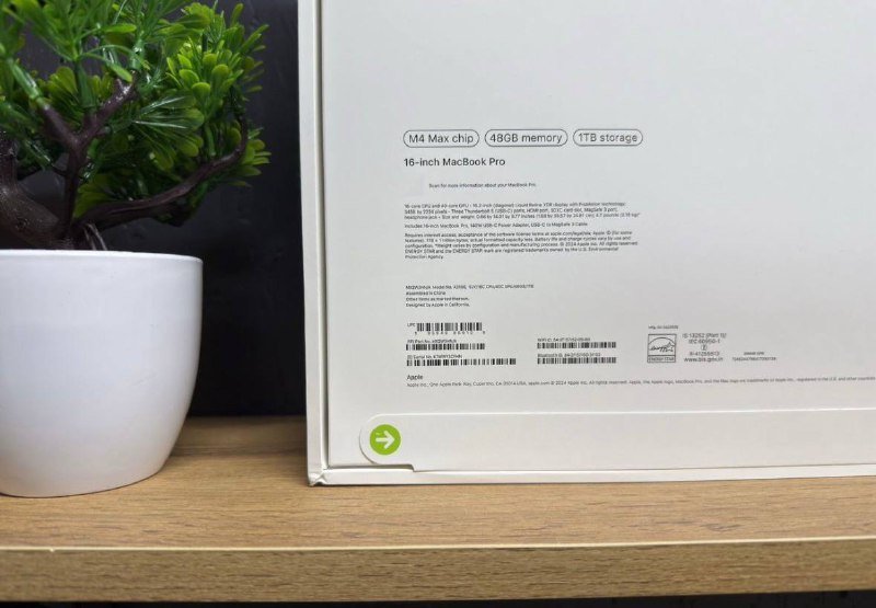 MacBook Pro 16 M4 Max 48GB 1TB SSD Silver 3