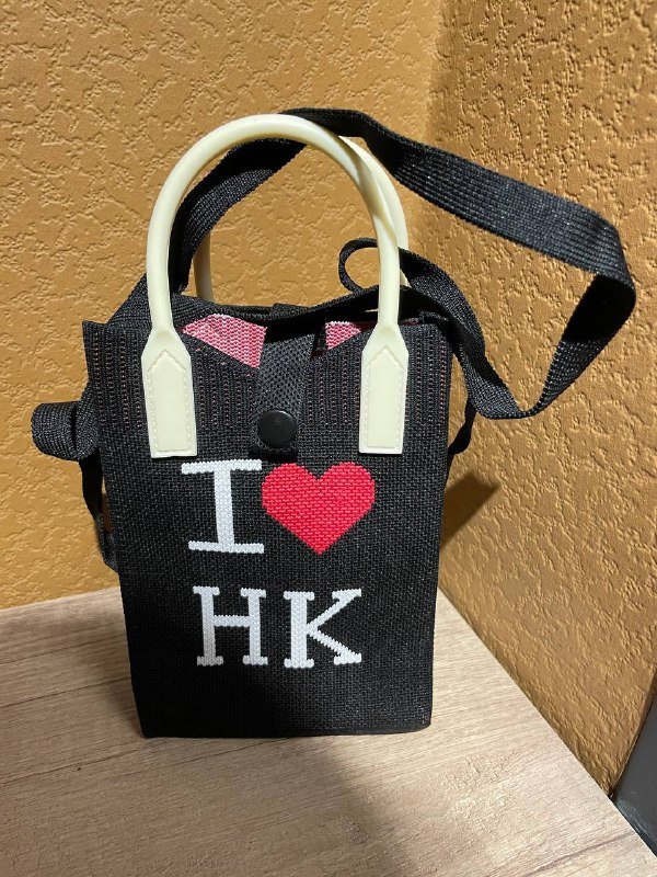 Сумочка черная с надписью I love NY