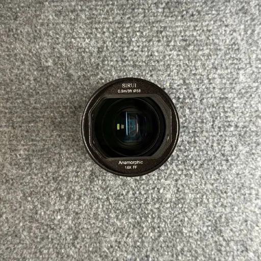 SIRUI 35mm T2.9 1.6x Full Frame Anamorphic Lens