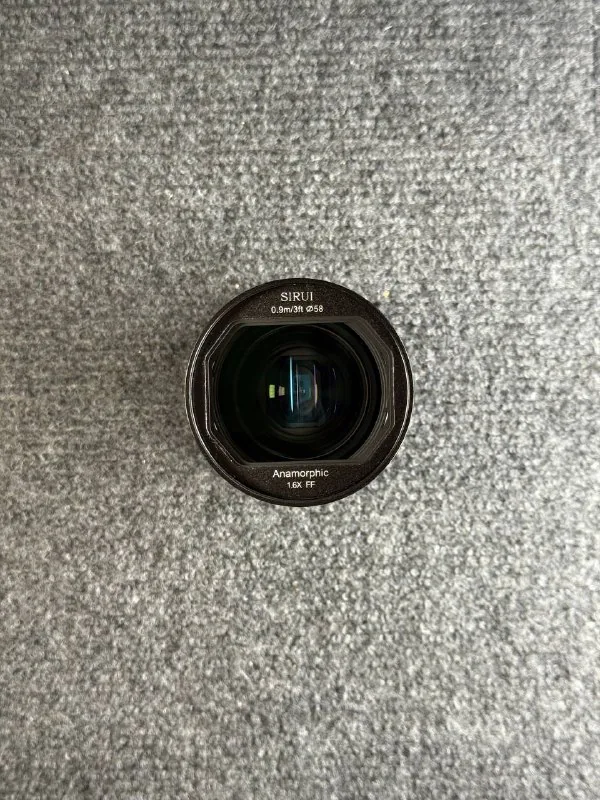 SIRUI 35mm T2.9 1.6x Full Frame Anamorphic Lens 1