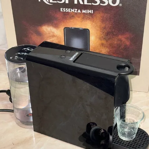 Nespresso Essenza Mini кофемашина
