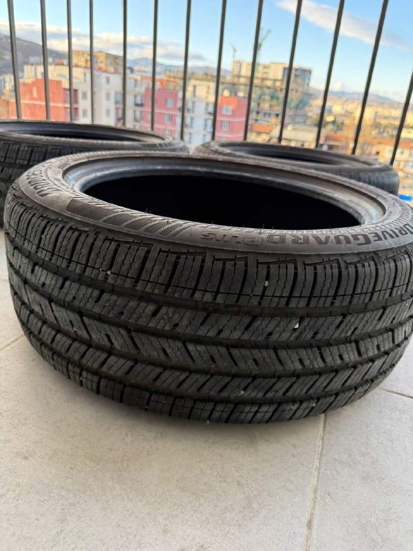 2 шины Pirelli, 2 шины Bridgestone R18 225/50 8