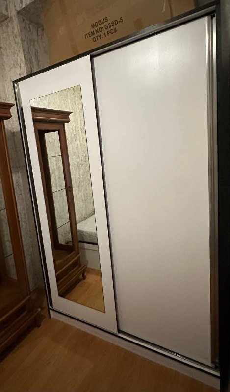 спальный гарнитур, деревянная однодверная витрина 4