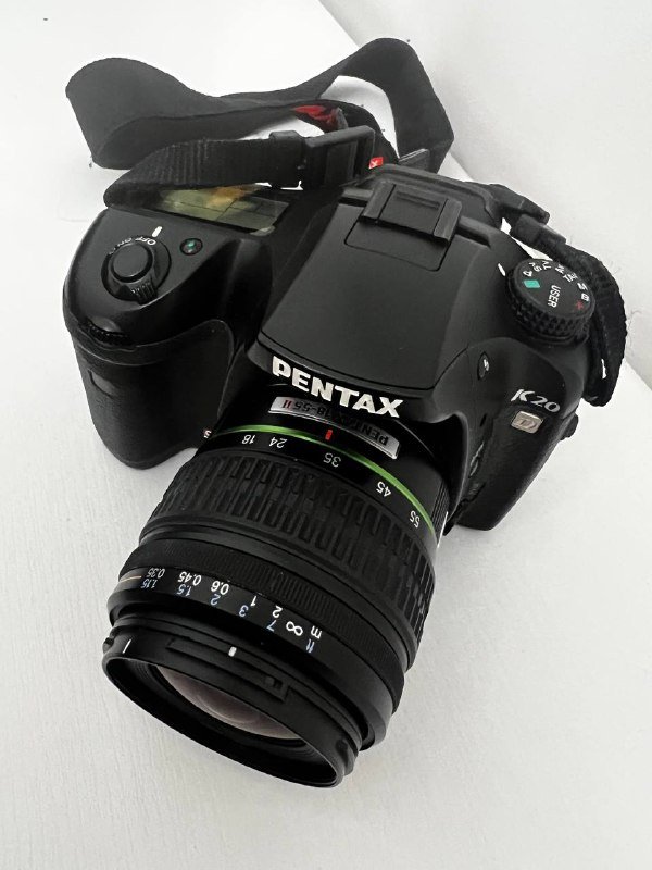 Камера Pentax K-20 с объективом 18-55 II