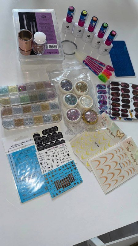 Набор гель-лаков, наклеек, слайдеров, глиттера, штамп и диск для стемпинга 2