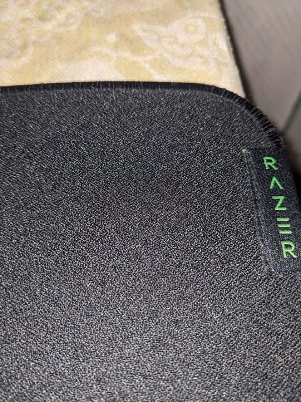 Razer Strider Large gaming mouse mat 5
