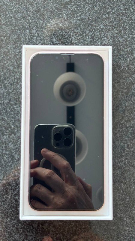 iPhone 13 128GB, зарядное устройство 2