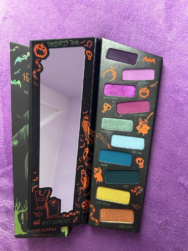 Палетка теней Melt Cosmetics Halloween Town limited edition 3
