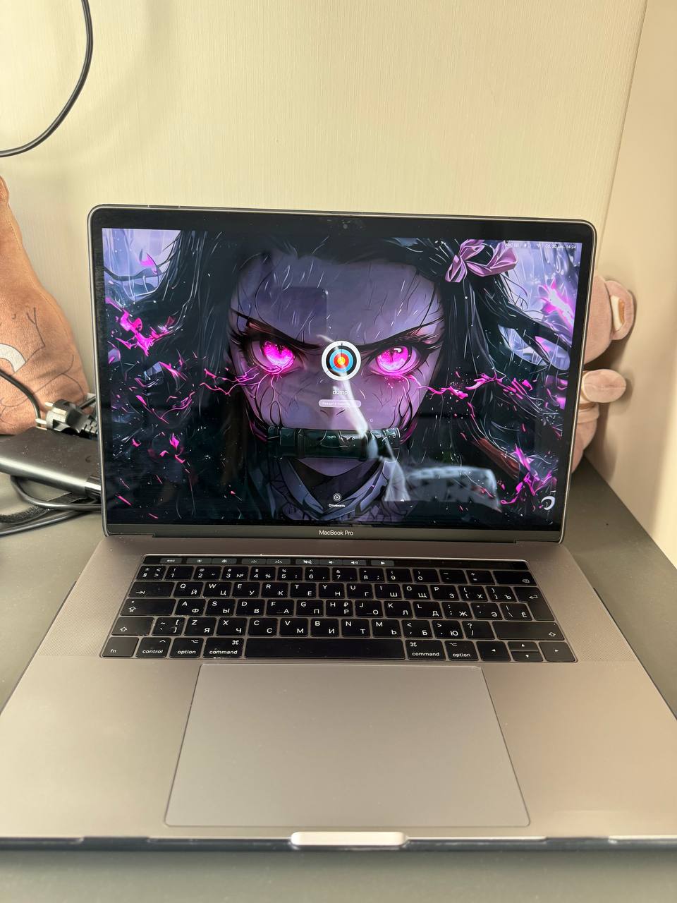 MacBook Pro 2017 с touch bar Intel Core i7 16GB 512GB