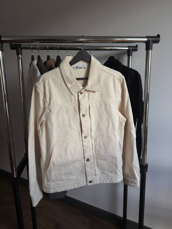 Рубашка Wrangler, пиджаки Louis Purple, GAP, рубашки и куртки Zara, штаны Puma 8