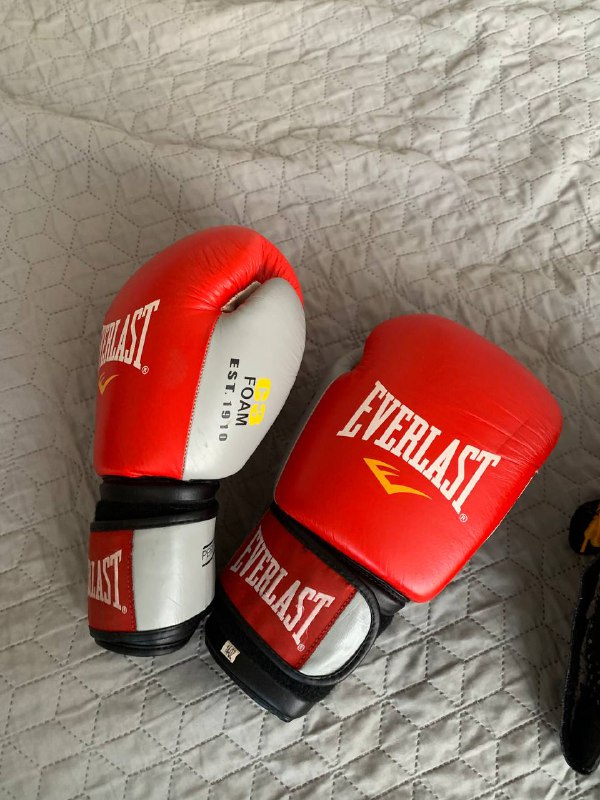Перчатки боксерские, шлем, скакалка 4