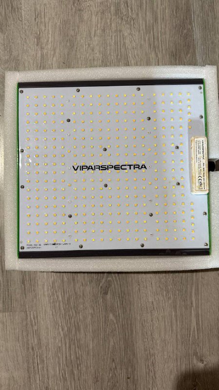 ViparSpectra P1000 светильник полного спектра 100 Вт