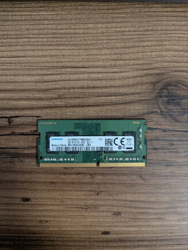 Оперативная память Samsung DDR4 SODIMM 2GB 2400MHz 1