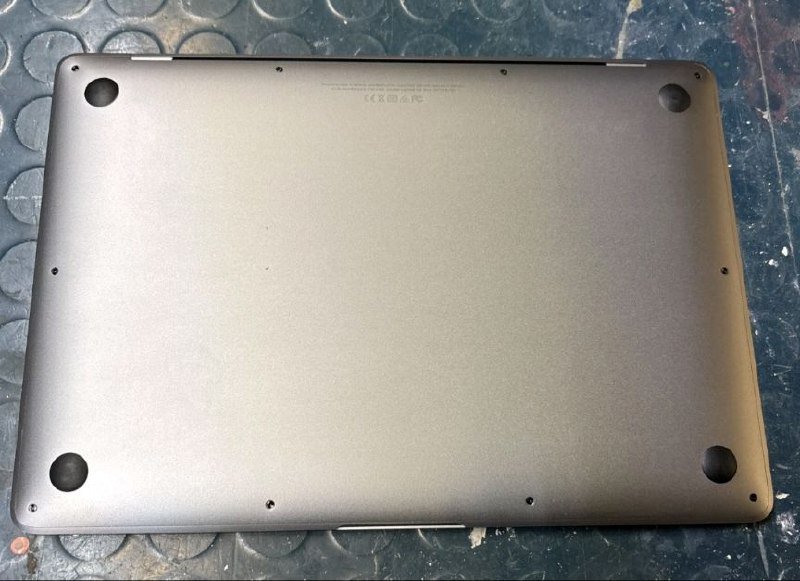 Macbook Air 2019 с зарядкой 4