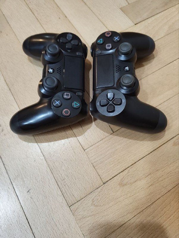 PS4 Pro, два джойстика 2