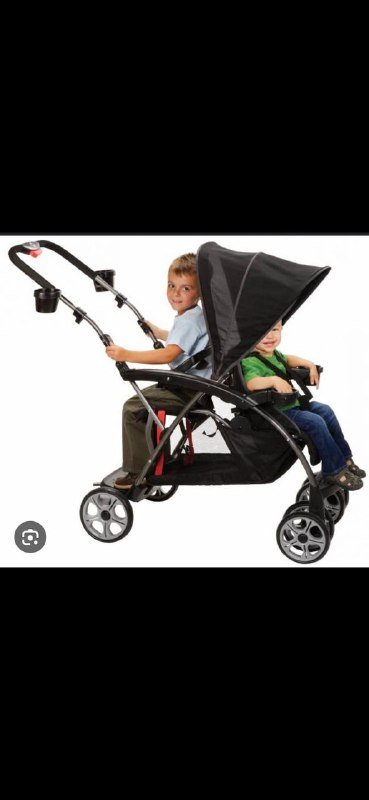 Большая устойчивая коляска для погодок
