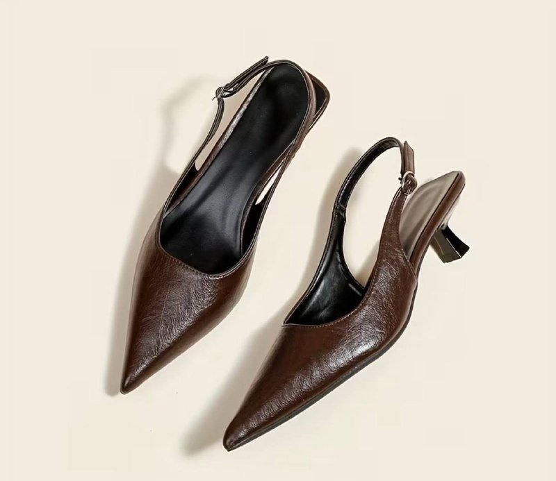 Босоножки на каблуке размер 39 новые