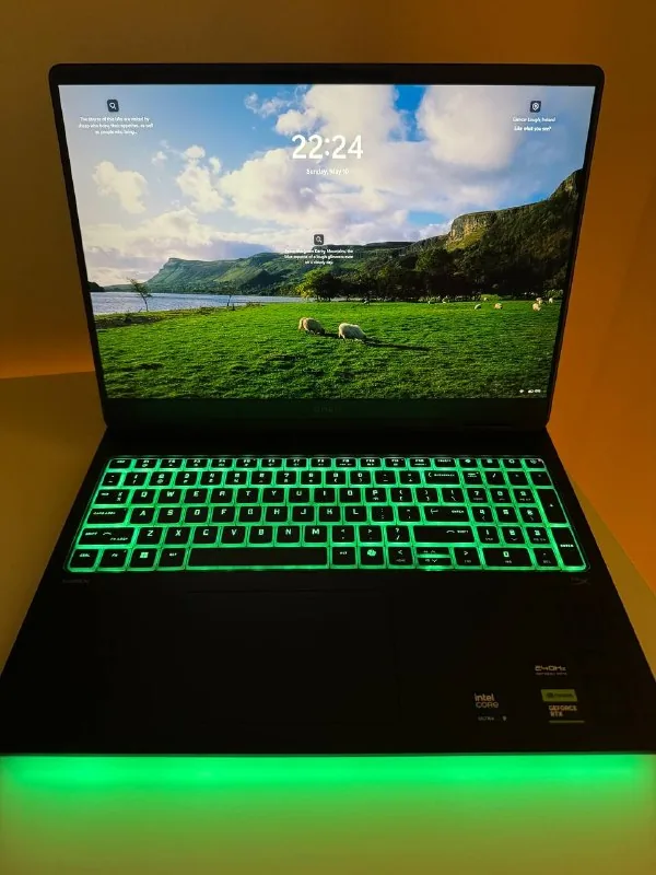HP Omex Max 275 gaming laptop RTX 5080 32GB RAM 1