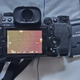 Камера Fujifilm X-H2 с объективом 60mm и аксессуарами 2