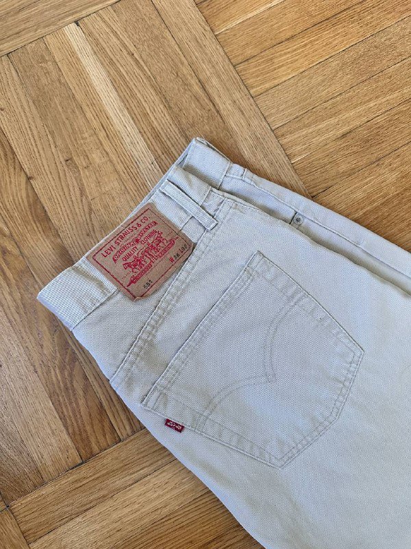 Брюки Levis, Брюки Dickies, Рубашка Pull&Bear, Джинсовая рубашка, Жилетка, Кепка, Сумка Nike, Очки, Шопперы, Селфи палка 2