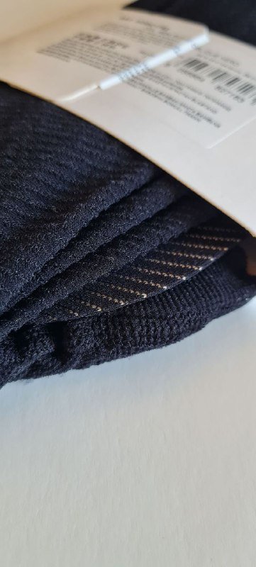 Снуд Cornelle, повязка H&M, кроссовки Vogg, колготки Calzedonia, чулки Calzedonia 8