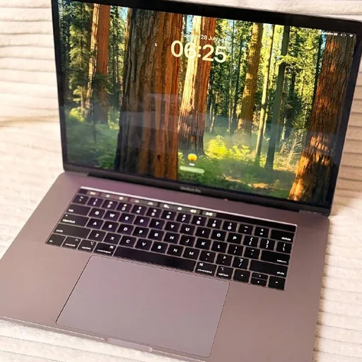 MacBook Pro 15" (2018)