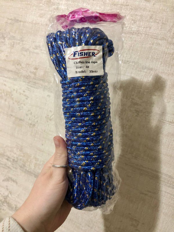 Power bank, книги, липкие ленты, бельевая веревка, кошелек, патчи 8