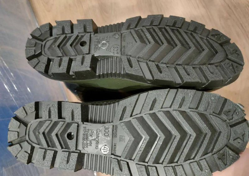 Резиновые утепленные сапоги 46 размер 2