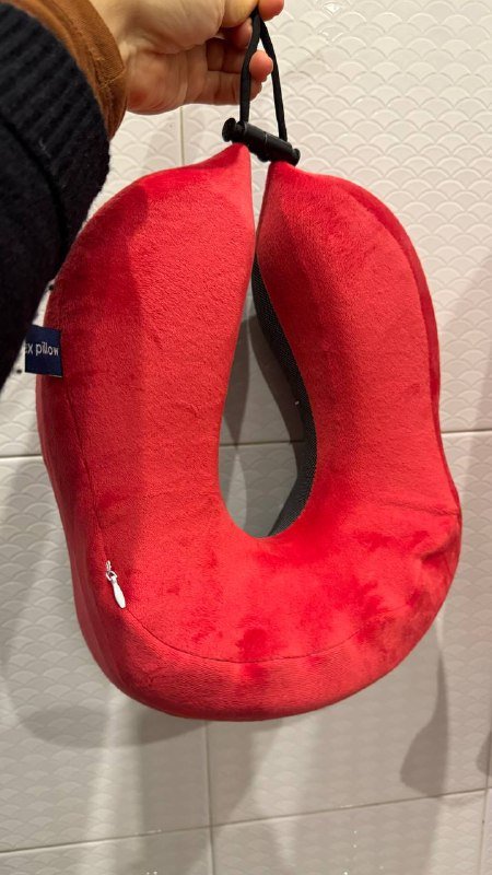 Подушка, женские носочки, теплая жилетка, текстильная елка, свечи, большая машинка, мужской свитер Zara 2