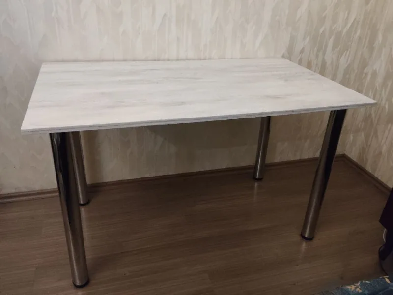 Рабочий стол 120×70 см 1