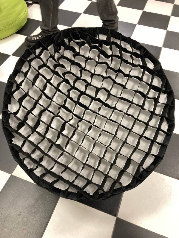 Godox QR-P70 softbox and grid