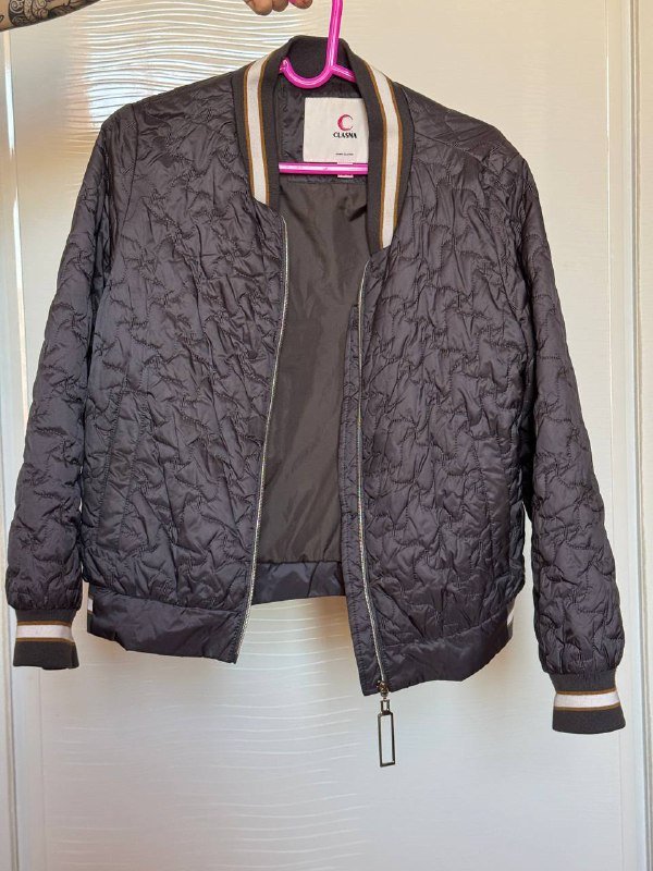 Женский бомбер M размер